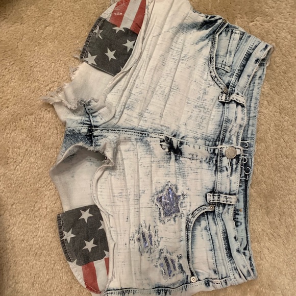 Shorts size 11/12 - Picture 1 of 3